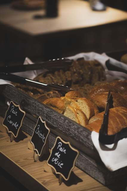 petit-déjeuner, Hôtel Savoie, Base Camp Lodge Albertville